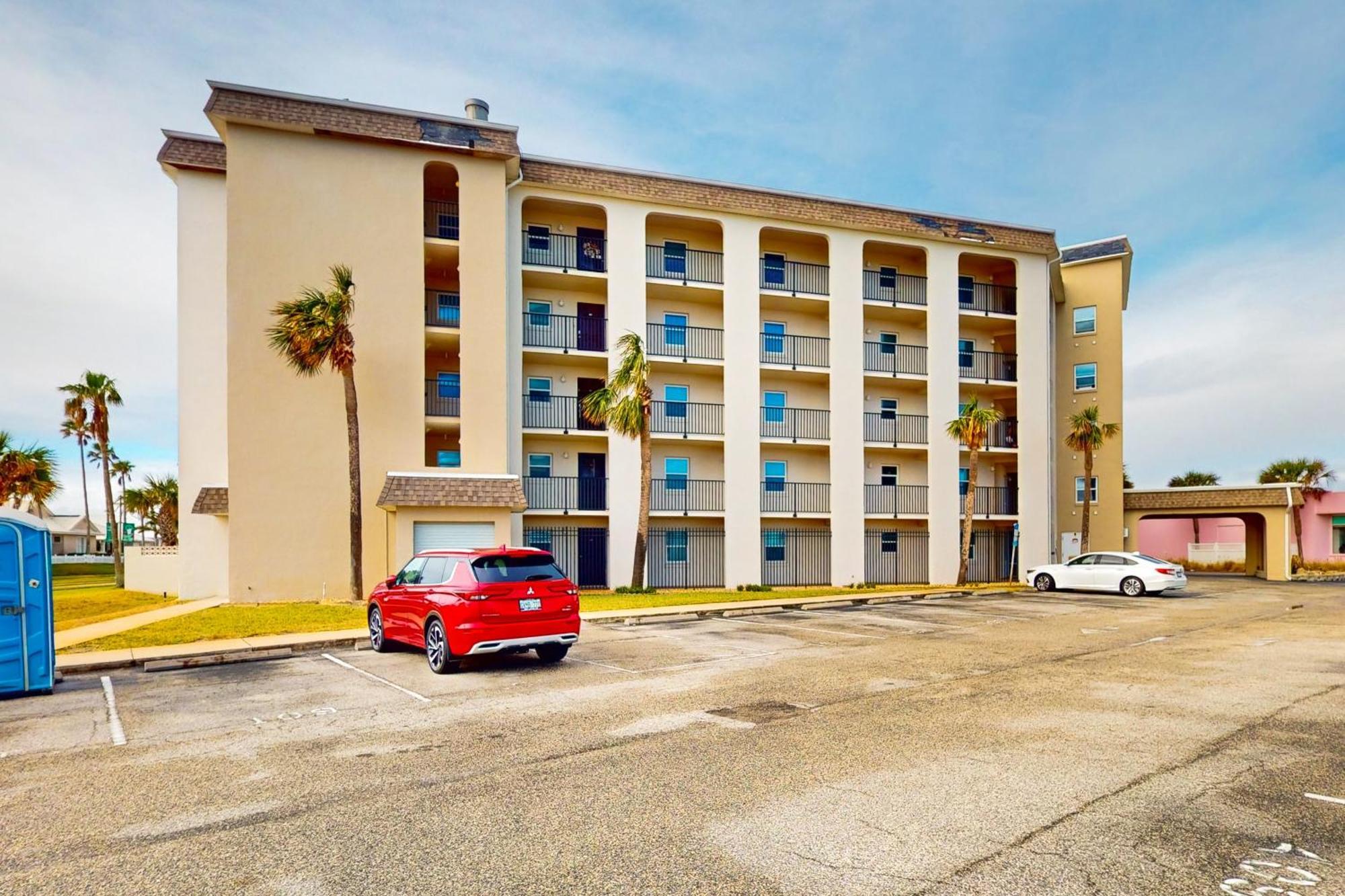 Daytona Beach Shores Condos Номер фото