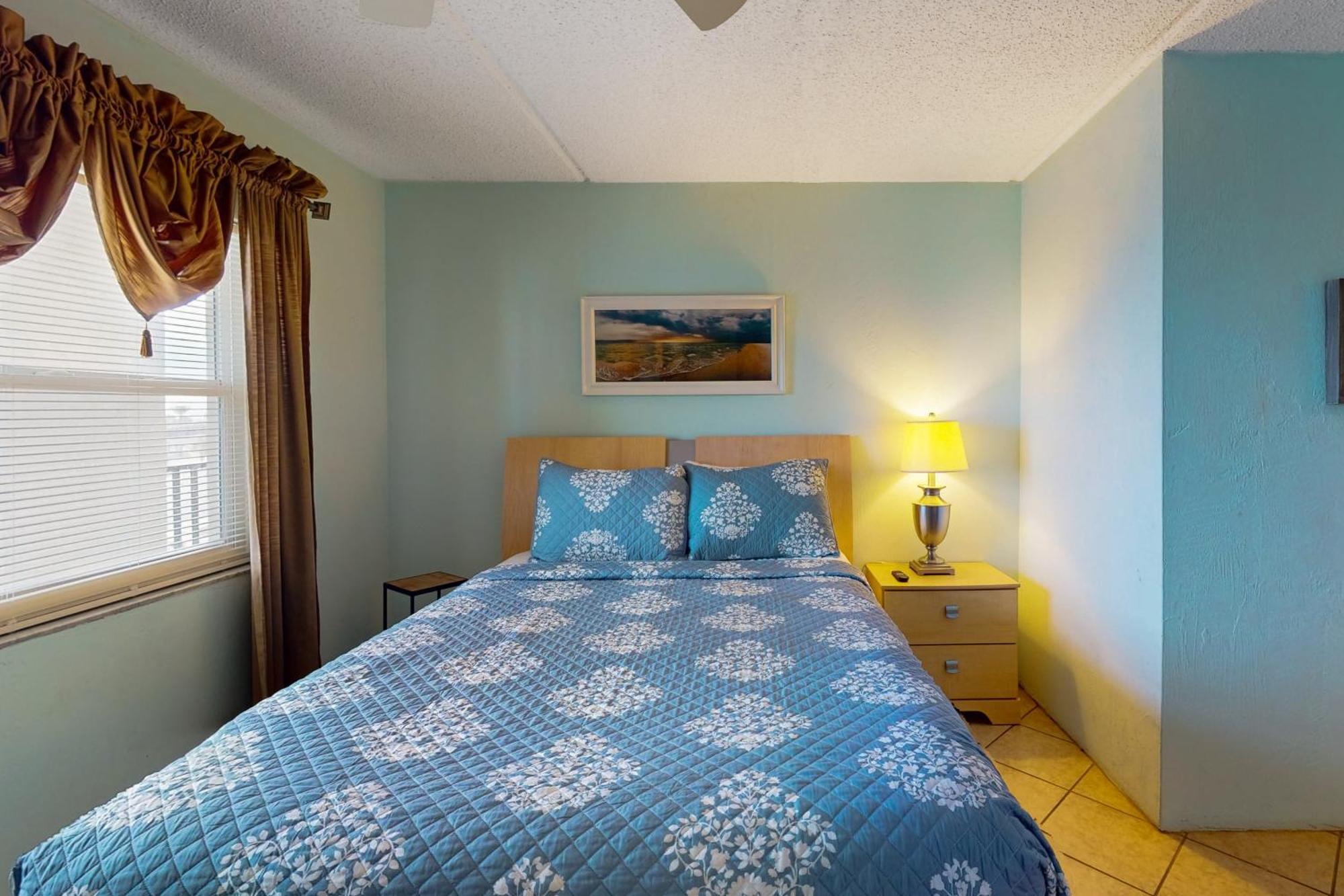 Daytona Beach Shores Condos Номер фото