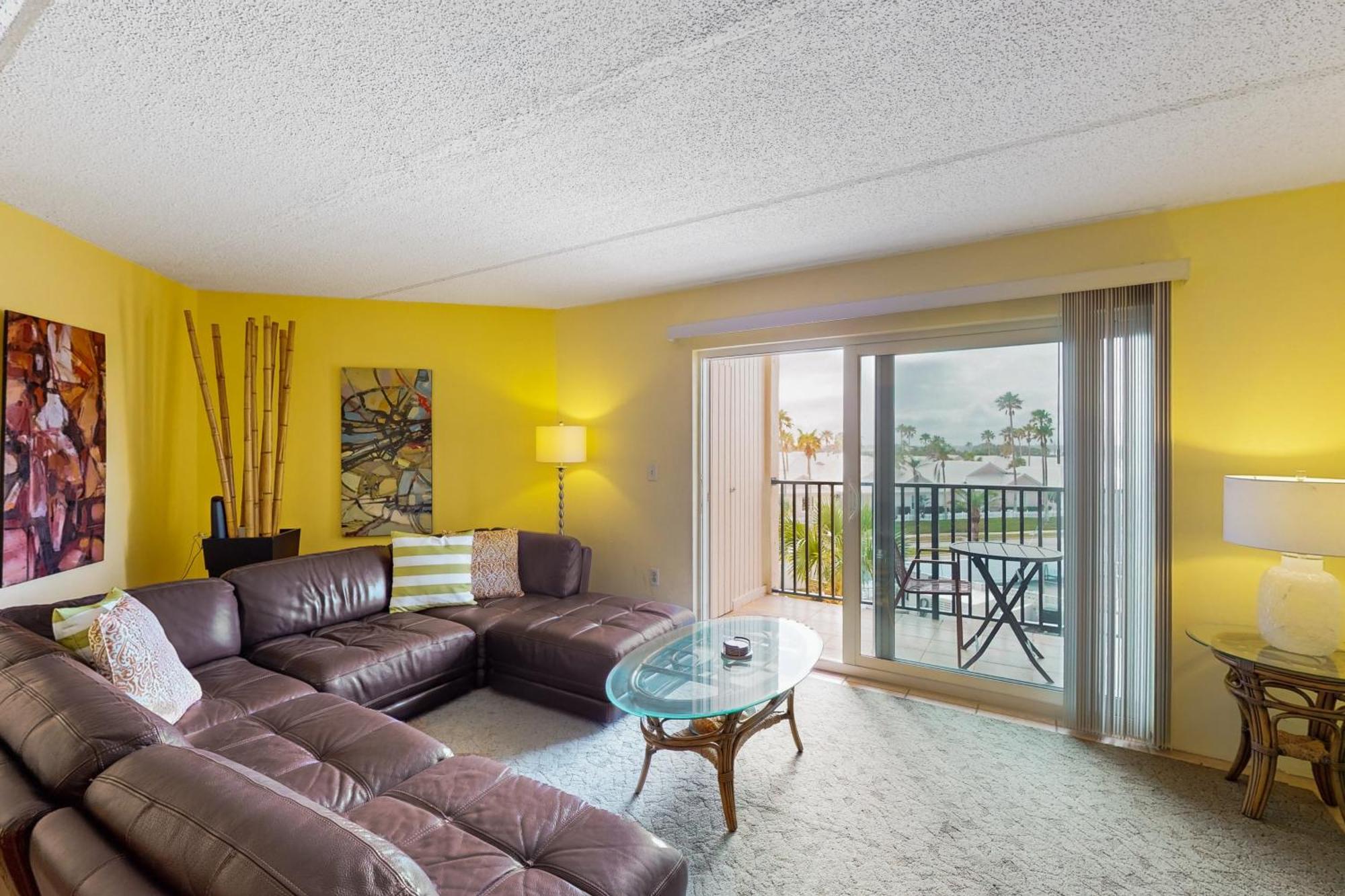 Daytona Beach Shores Condos Номер фото
